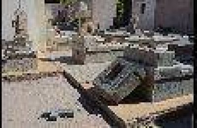 Causaron destrozos en 17 tumbas y l�pidas del cementerio de Capital