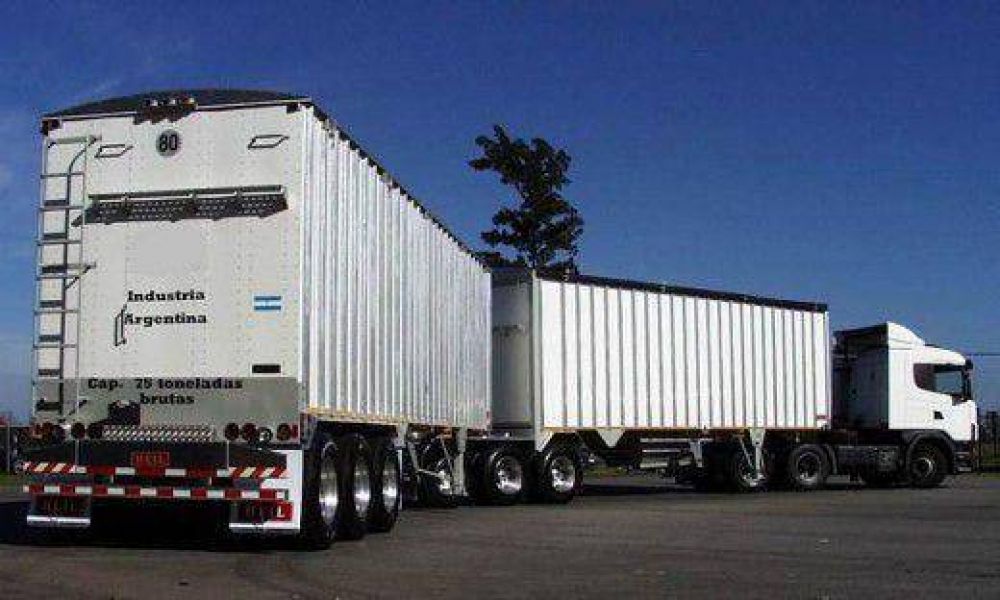 UPC suspendi� proyecto de Bitrenes por rechazo de transportistas de cargas