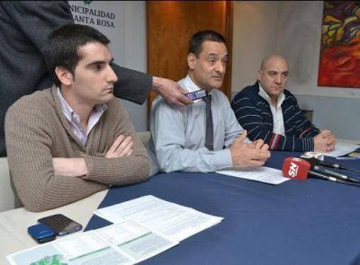 Larra�aga anunci� la obra de cloacas en la calle Chile