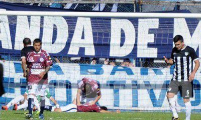 F�nix lo sac� de pobre a Merlo