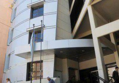 Denunciar�n a los m�dicos que trabajan con un �plus� 