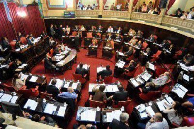 Senado: massistas y kirchneristas reclamaron al gobernador que se expida sobre el informe Candela 