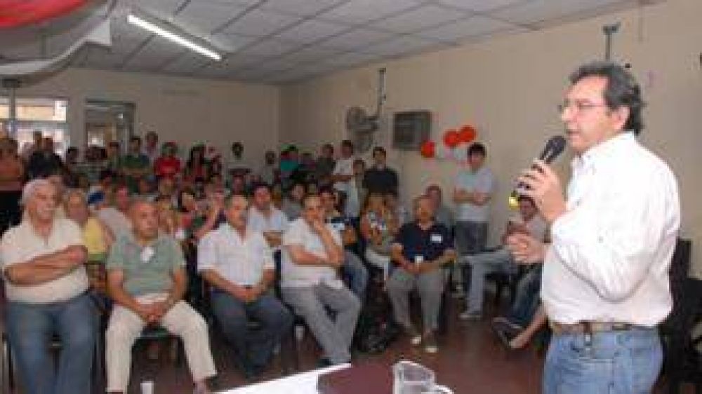 UCR: �No s� si hay unidad o no, pero s� hay una mayor�a leg�tima que puede diagramar una estrategia pol�tica�