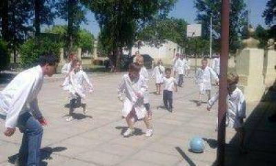 Villa Fontana: La Escuela N� 169 �Juan XXIII� cumple 105 a�os
