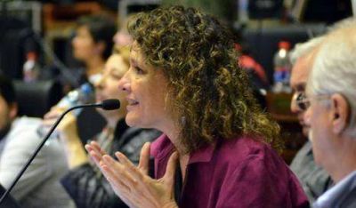 Quieren una comisi�n para analizar el endeudamiento