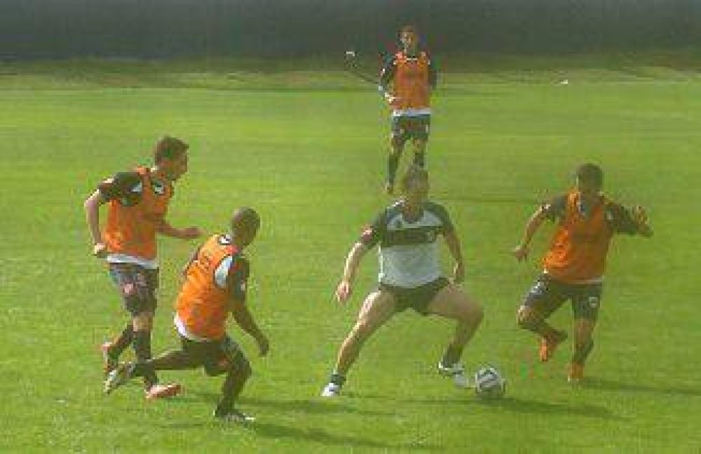 Quilmes hizo f�tbol y el equipo no tuvo cambios para visitar a Independiente