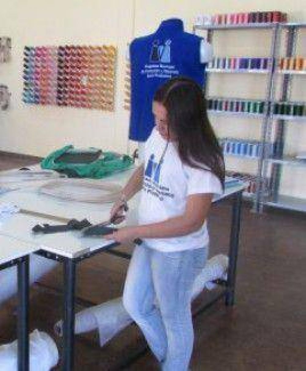 El Centro de Bordado municipal funcionar� en el Parque Industrial