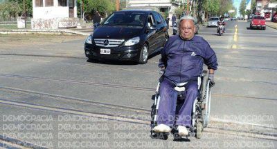 Transitar por nuestra ciudad en silla de ruedas, una verdadera 
