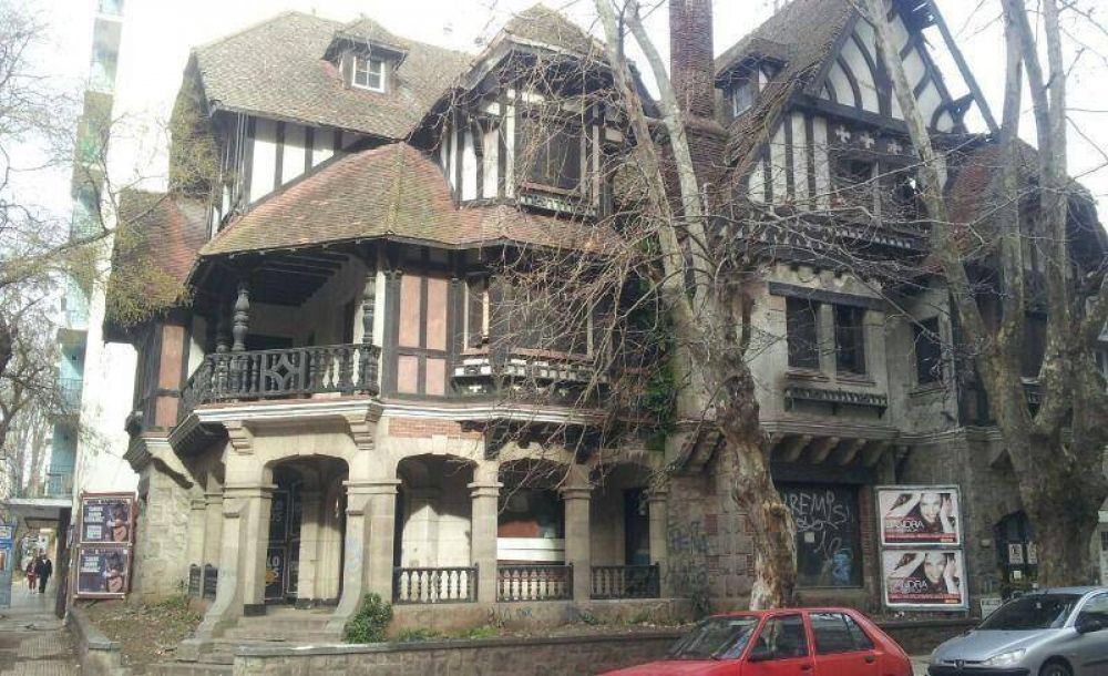 Avalan anexar una torre a chalet de Alula Baldassarini