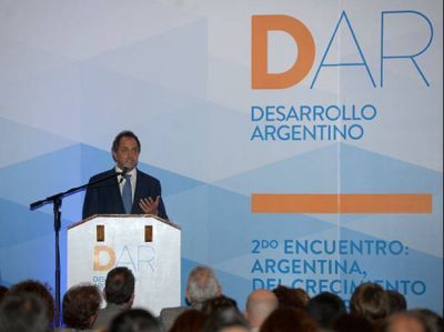 Scioli critic� a Macri en su visita a Mendoza y elogi� a P�rez