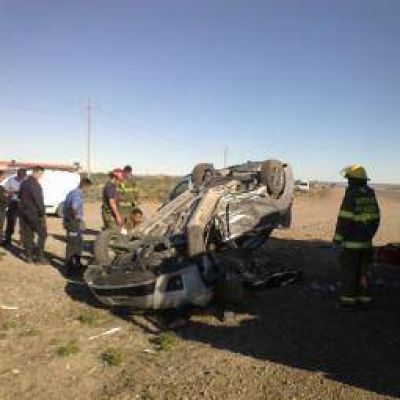 Familia riojana sufri� accidente en Puerto Madryn con saldo tr�gico