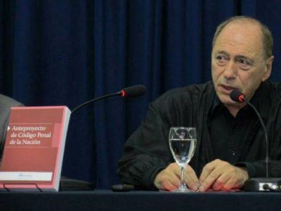 Con la presencia de Zaffaroni, se dio cierre al foro sobre el anteproyecto del c�digo penal