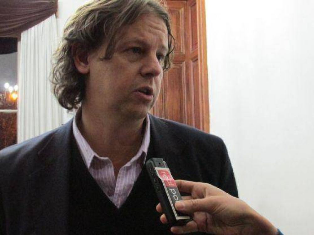 Christian Castillo: �Estamos haciendo un peque�o homenaje a quienes cayeron en la Noche de los L�pices�