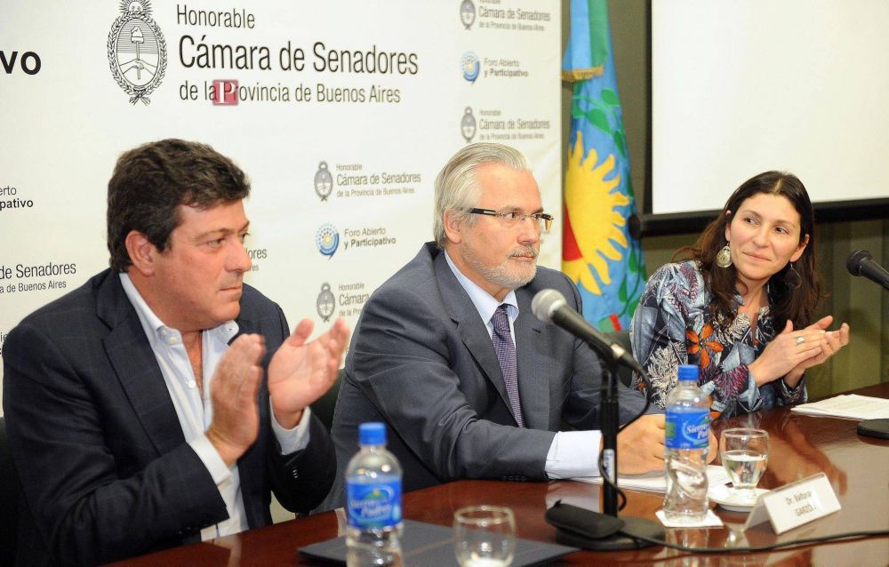 Mariotto alert� sobre compa�eros �que se van corriendo por derecha� 