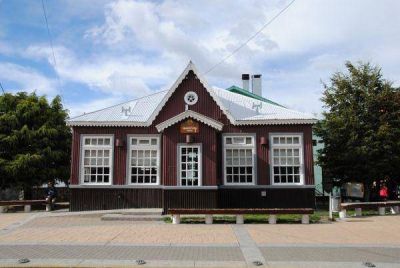 Vandalismo contra la Casita Hist�rica, Antigua Biblioteca Popular Sarmiento patrimonio cultural de Ushuaia