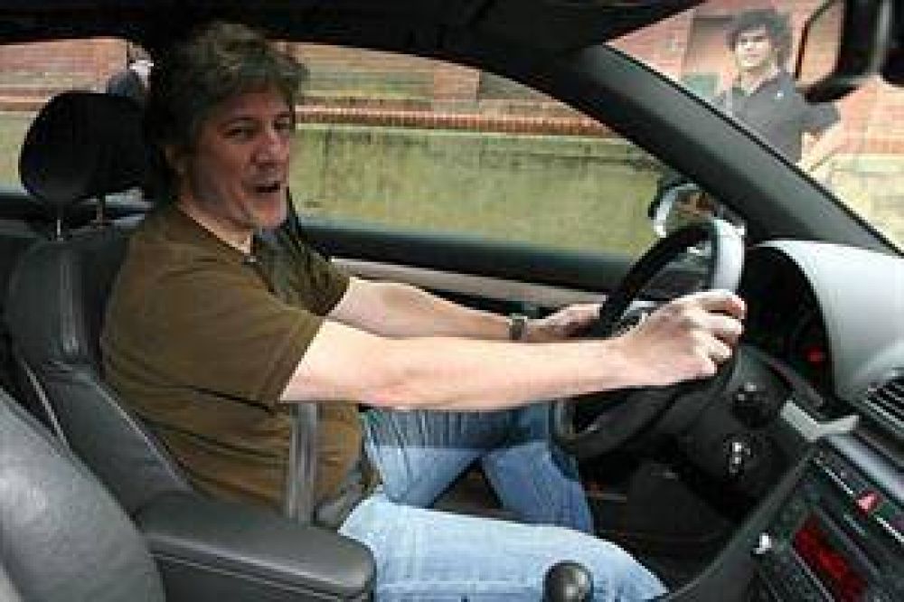 Amado Boudou pidi� postergar la audiencia por el auto con papeles truchos