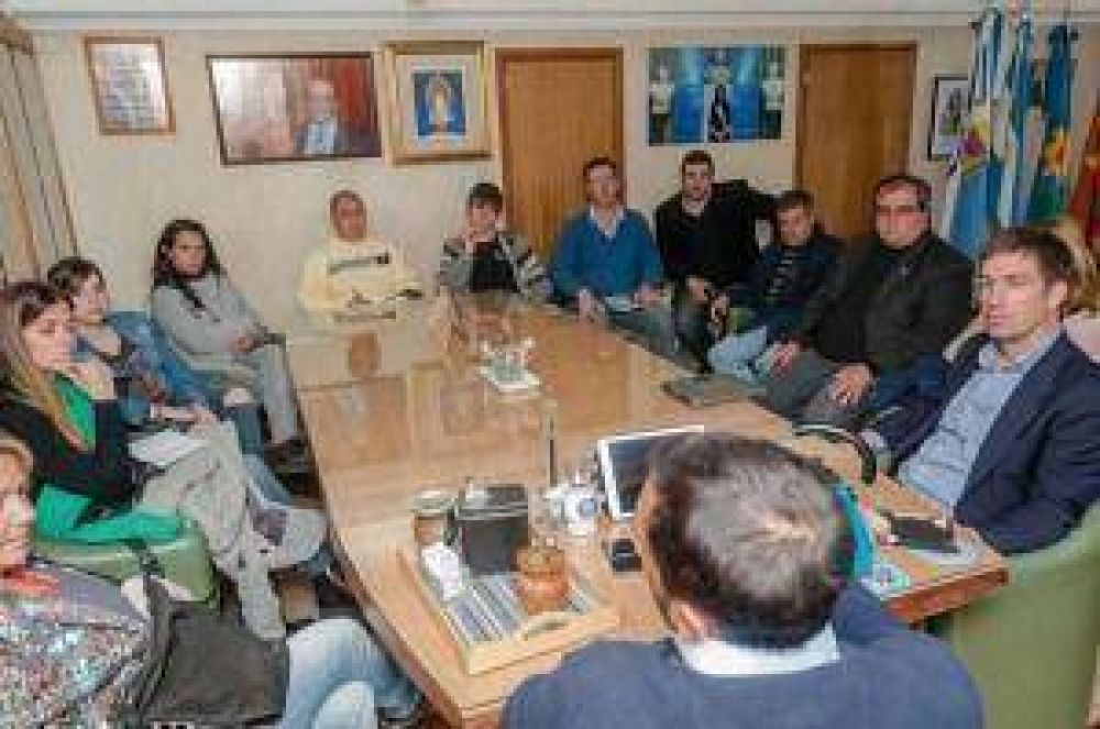 Ustarroz pide por educaci�n y control por el tema de la basura