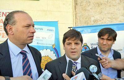 Bossio y Berni presentaron la Gu�a de Seguridad Integral del Adulto Mayor