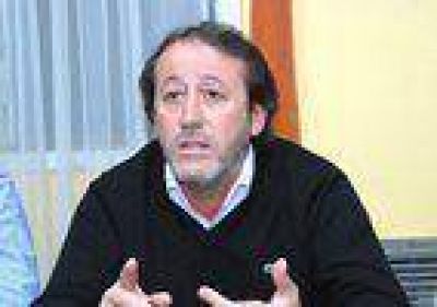 Dura respuesta del senador Patricio Garc�a al presidente del Colegio de Abogados