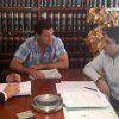 FRENTE RENOVADOR LOBER�A VA A LA JUSTICIA PARA FRENAR EL AUMENTO DE GAS