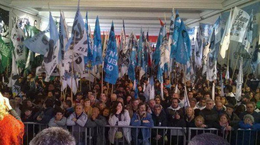 La C�mpora cierra filas con un acto para apoyar a Cristina
