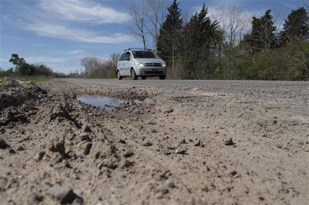 Vecinos de Villa Alba juntan firmas para pedir obras en Ruta 11   