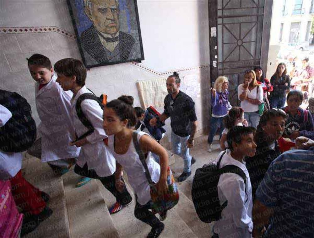 El debate por los boletines sin aplazos ya se instala tambi�n entre los padres     