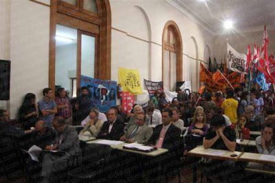 Suspende la Justicia el juicio acad�mico contra Medicina     