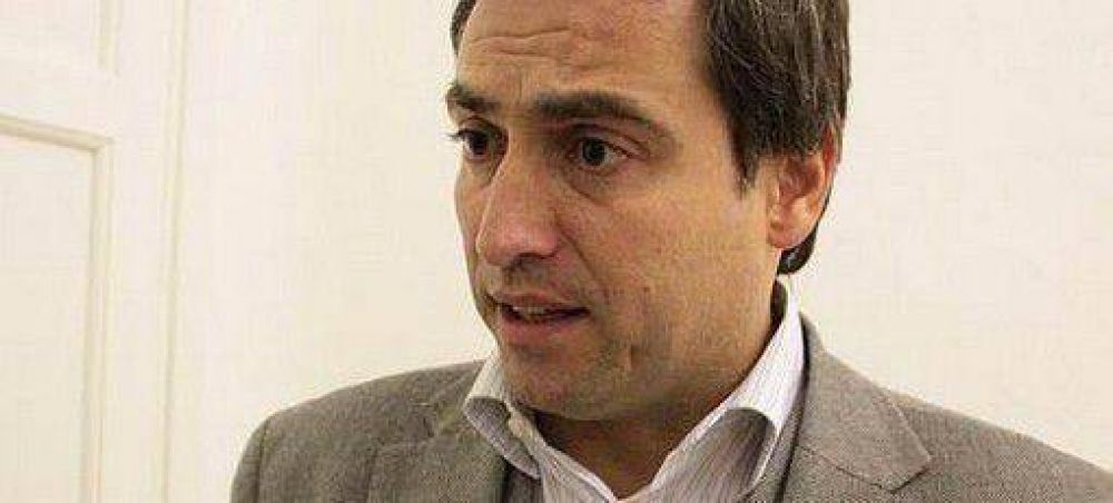 Mestre defiende su pobre gesti�n a trav�s de publicidad televisiva