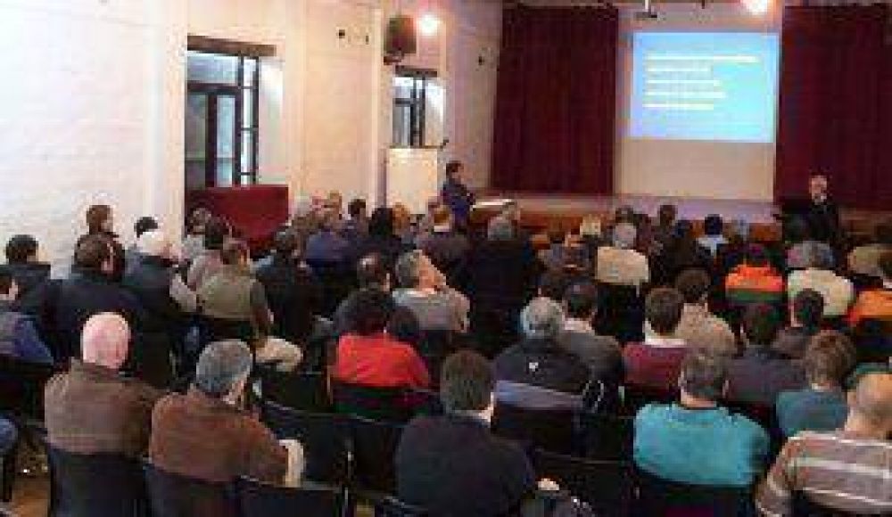 Un promisorio comienzo para la Expo Cadena Av�cola 2014