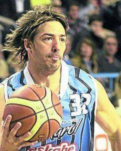 Pe�arol venci� a Bah�a Basket