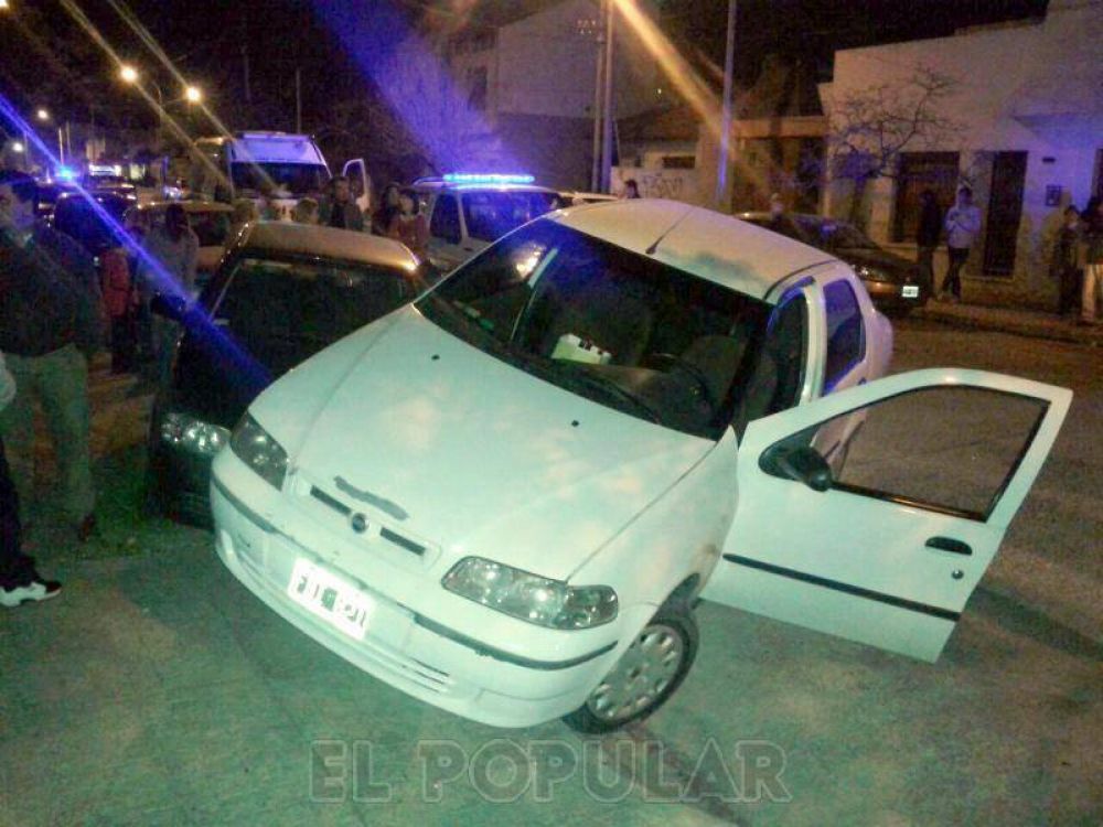 Con alcoholemia positiva choc� y qued� sobre otro auto