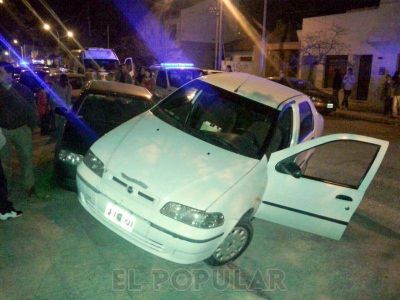 Con alcoholemia positiva choc� y qued� sobre otro auto