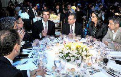 Juan Manuel Urtubey estuvo en la cena del D�a de la Industria