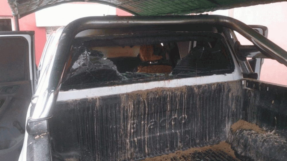 Atacaron la camioneta de un concejal que acompa a Lanata en una recorrida por Formosa