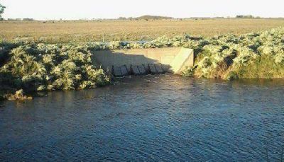 SITUACION HIDRICA: EL ESCURRIMIENTO DEL AGUA ES IMPORTANTE Y NO HAY APORTES DE CANALES TRIBUTARIOS