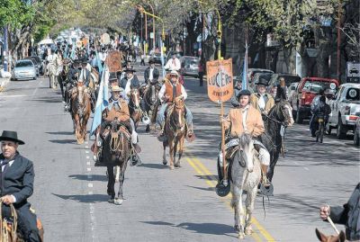 Pasi�n y colorido en el Paseo Gaucho