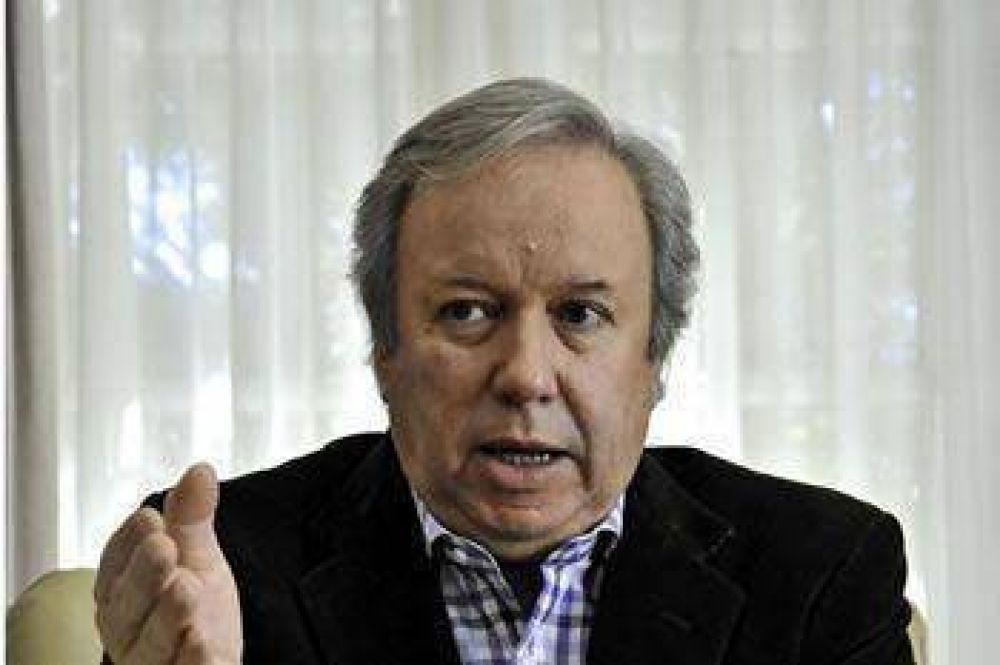 PERALTA VISITA PICO TRUNCADO E INAUGURA OBRAS