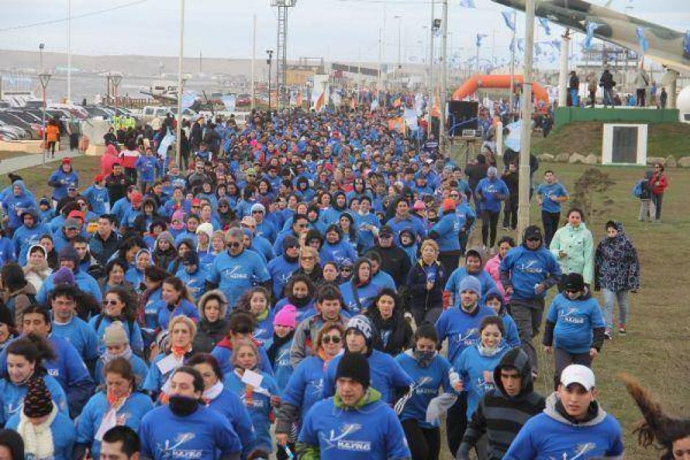 Miles de vecinos participaron de la maratn por Malvinas 