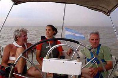 Suspendieron la b�squeda del velero perdido con argentinos en Brasil