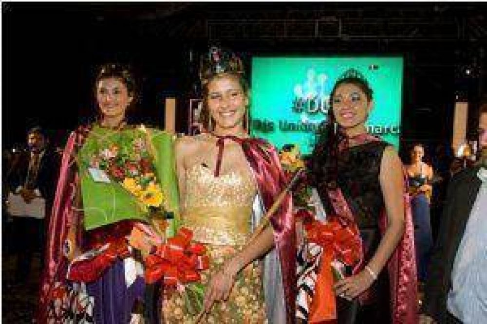 Ana Carolina fue elegida Reina de los Estudiantes 2014