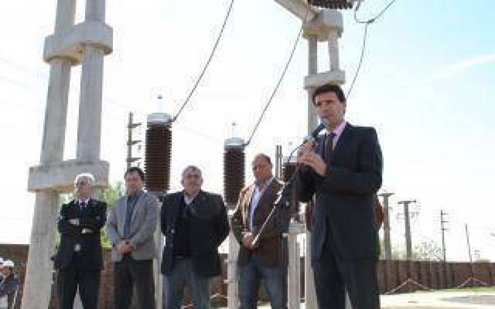 Ampl�an estaci�n transformadora de energ�a el�ctrica en Salto