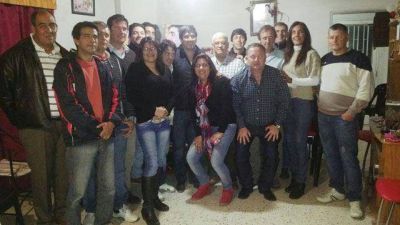 Fuertes exhibe su armado territorial en Entre R�os	 