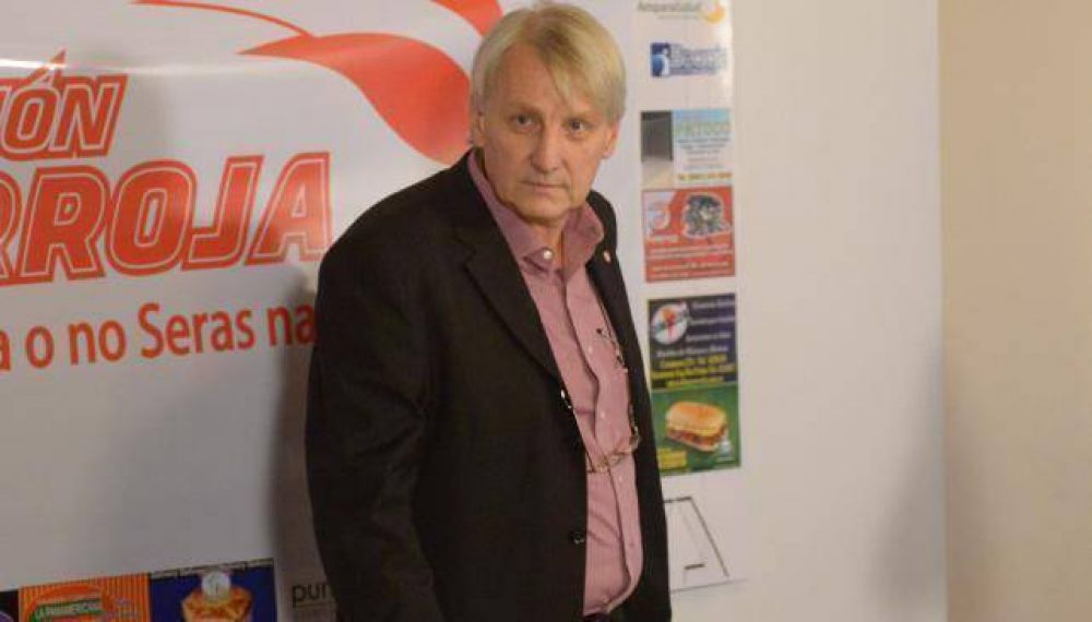 El presidente de Instituto revel� que atacaron su casa: 