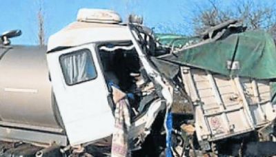 Muri� camionero tras un choque frontal en la R-9