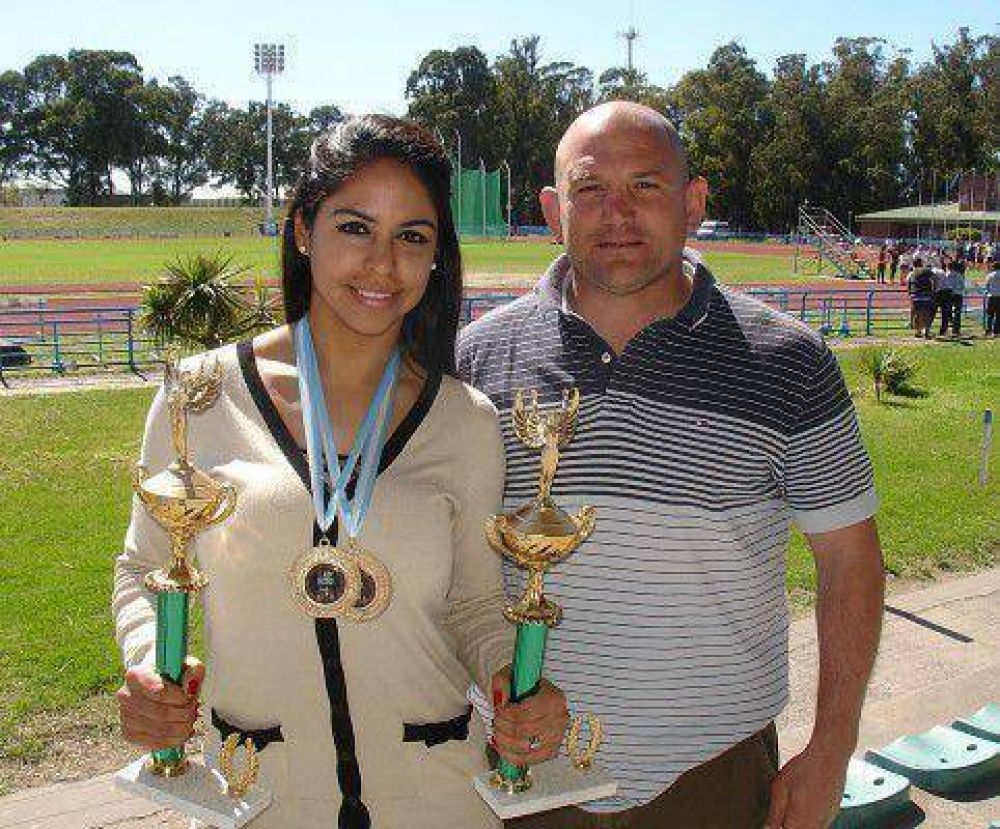 Romina Arias participar en el Panamericano de kick boxing