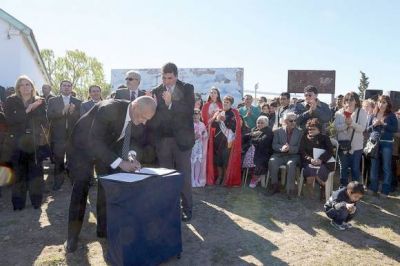 Buzzi anunci� que se invertir�n $ 44 millones para repavimentar la Ruta 7 Rawson-Trelew