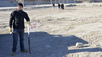 Se pone en marcha un proyecto para regularizar 2.600 lotes en zonas altas