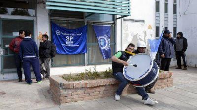SP suspendi� los 30 despidos