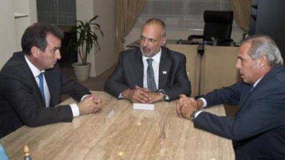 Se re�nen gobernadores petroleros para avanzar en reforma de la ley